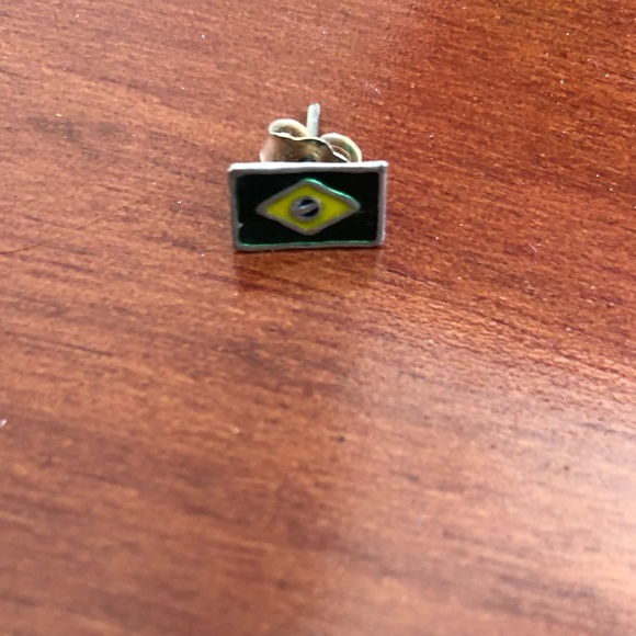 Tiny Brazilian flag earring (only one) Brasil  EUC - Picture 5 of 5